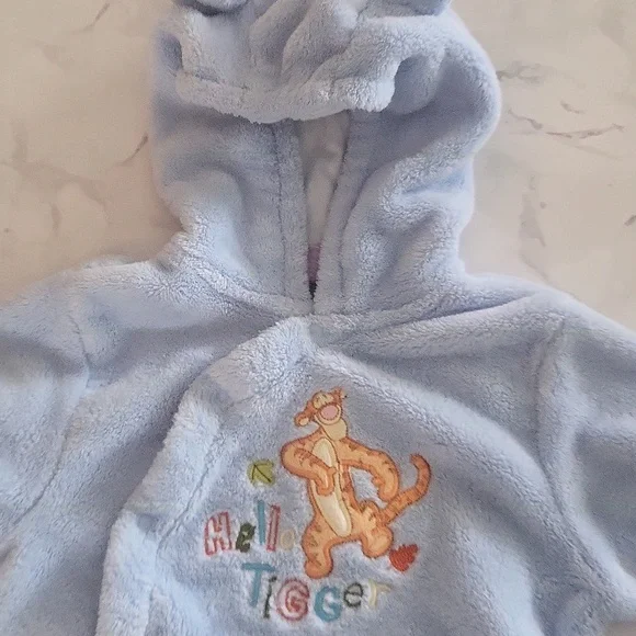 Disney 🔥Rare Winnie the Pooh Hello Tigger cozy hooded costume - Picture 2 of 6